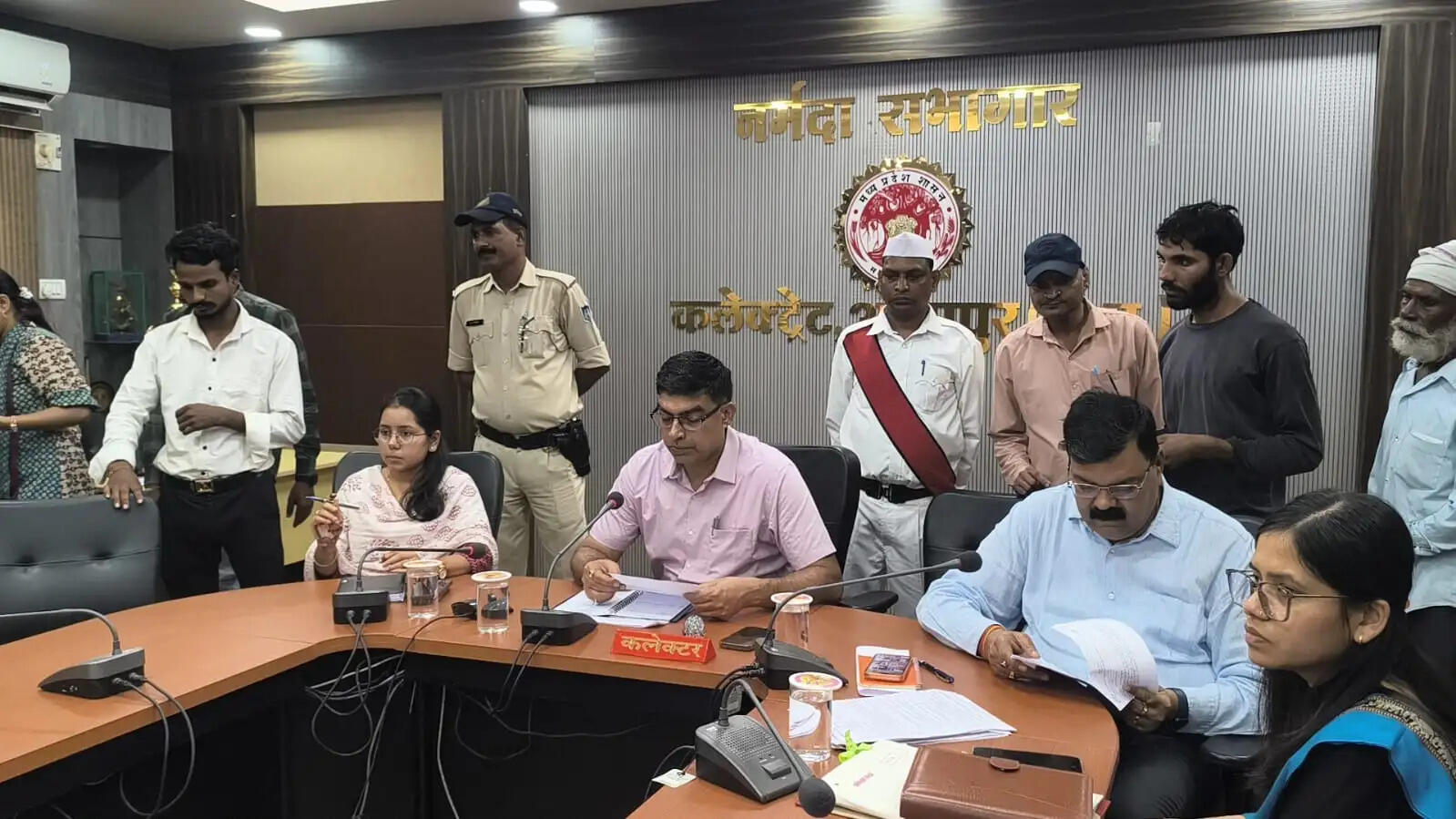 अनूपपुर: जनसुनवाई: फर्जी पट्टा और आंगनवाड़ी भर्ती की शिकायत, कलेक्टर से जांच की मांग