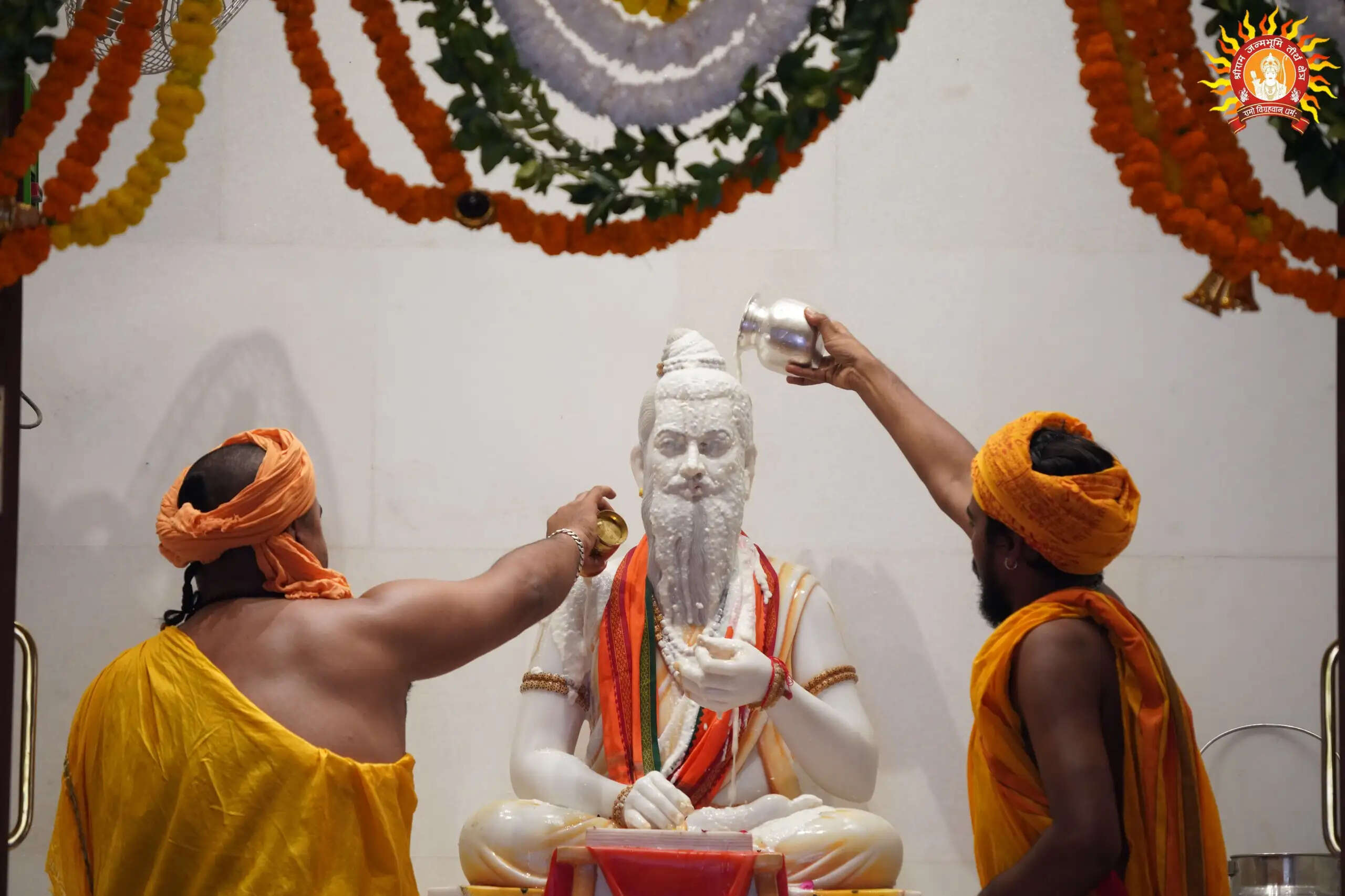 राममंदिर में महर्षि वाल्मीकि जयंती भव्य रुप में मनाई गई