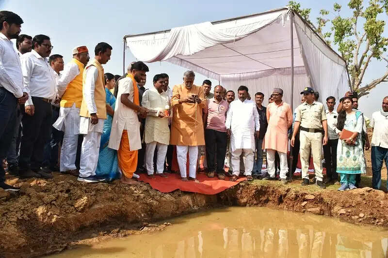बिछिया नदी के उद्गम स्थल को जीवंत बनाये रखने में सहभागी बनें ग्रामवासीः मंत्री पटेल