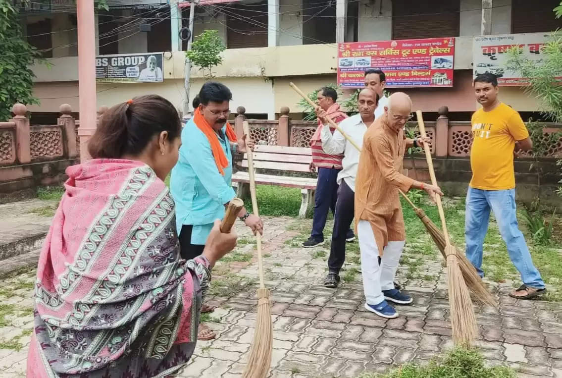 पीएम मोदी एक भारत -श्रेष्ठ भारत के सपने को साकार कर रहे : डॉ एमपी सिंह