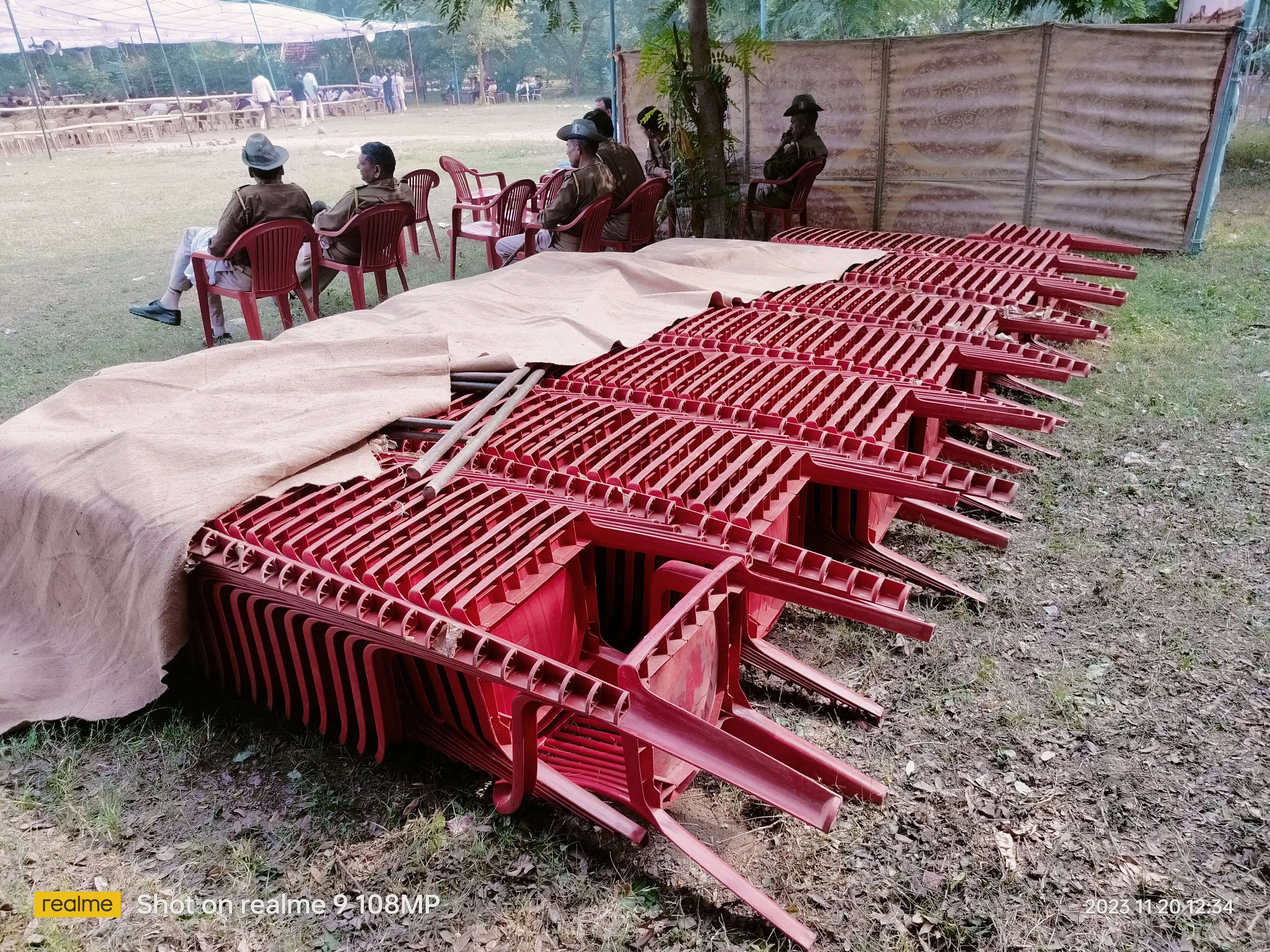 गहलोत बोले- भाजपा नेता चुनाव में लोगों को जाति धर्म के नाम पर भड़का रहे