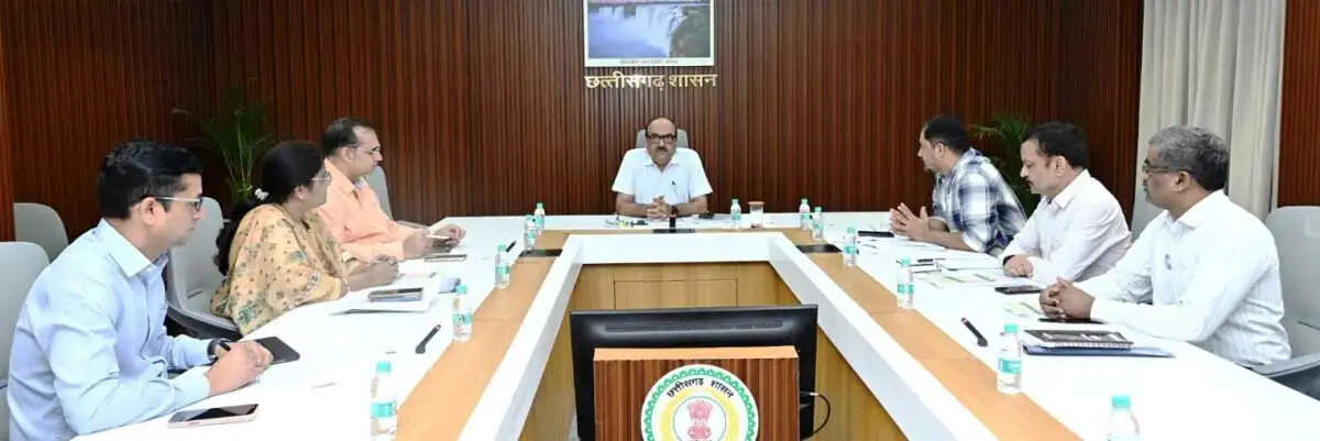 छत्तीसगढ़ में ग्रामीण पेयजल योजनाओं के संचालन और रखरखाव नीति पर उच्चस्तरीय बैठक संपन्न