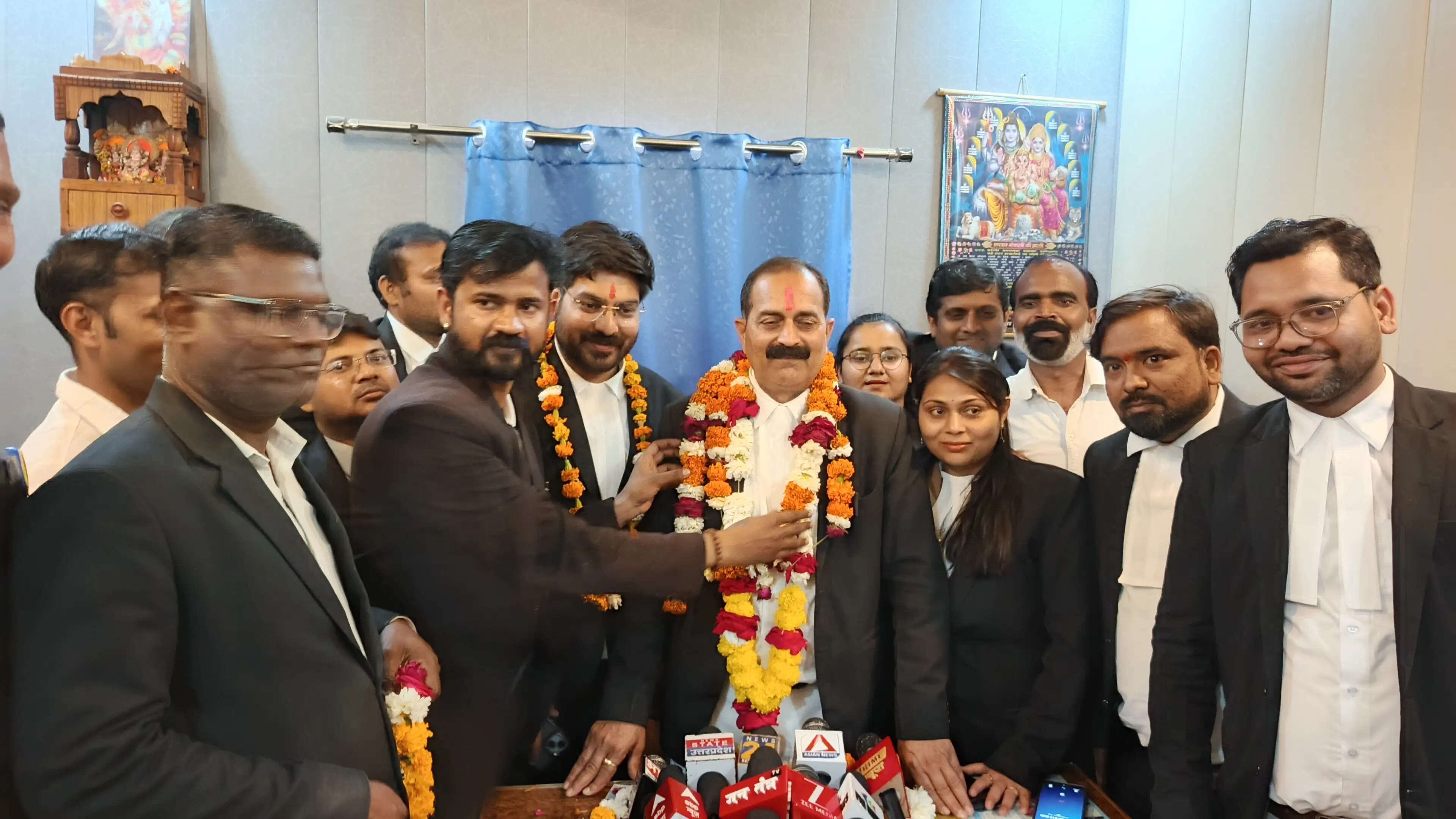 जालौन अधिवक्ता संघ चुनाव: ऋषि पटेल अध्यक्ष निर्वाचित