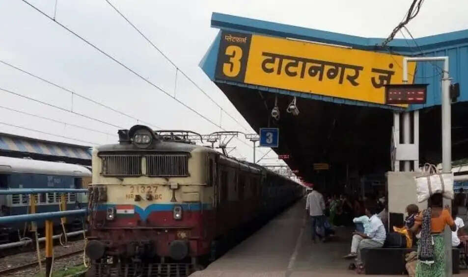 चक्रधरपुर मंडल के मशीन ब्लॉक से जुलाई से नवंबर तक कई ट्रेनें रहेंगी रद्द