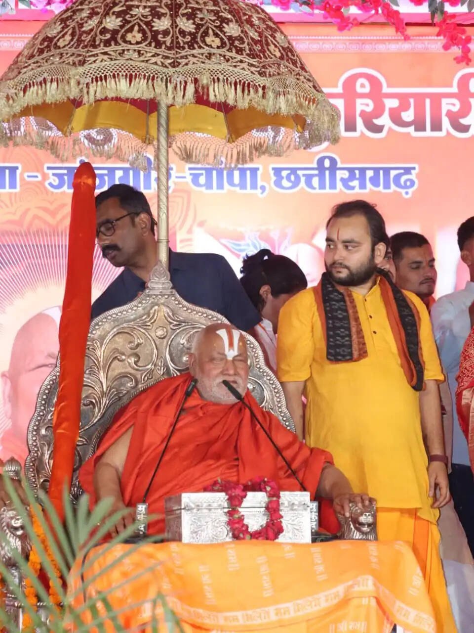 तेंदुवा धाम में श्रीराम कथा का भव्य शुभारंभ, मुख्यमंत्री&nbsp; साय ने लिया संतों का आशीर्वाद