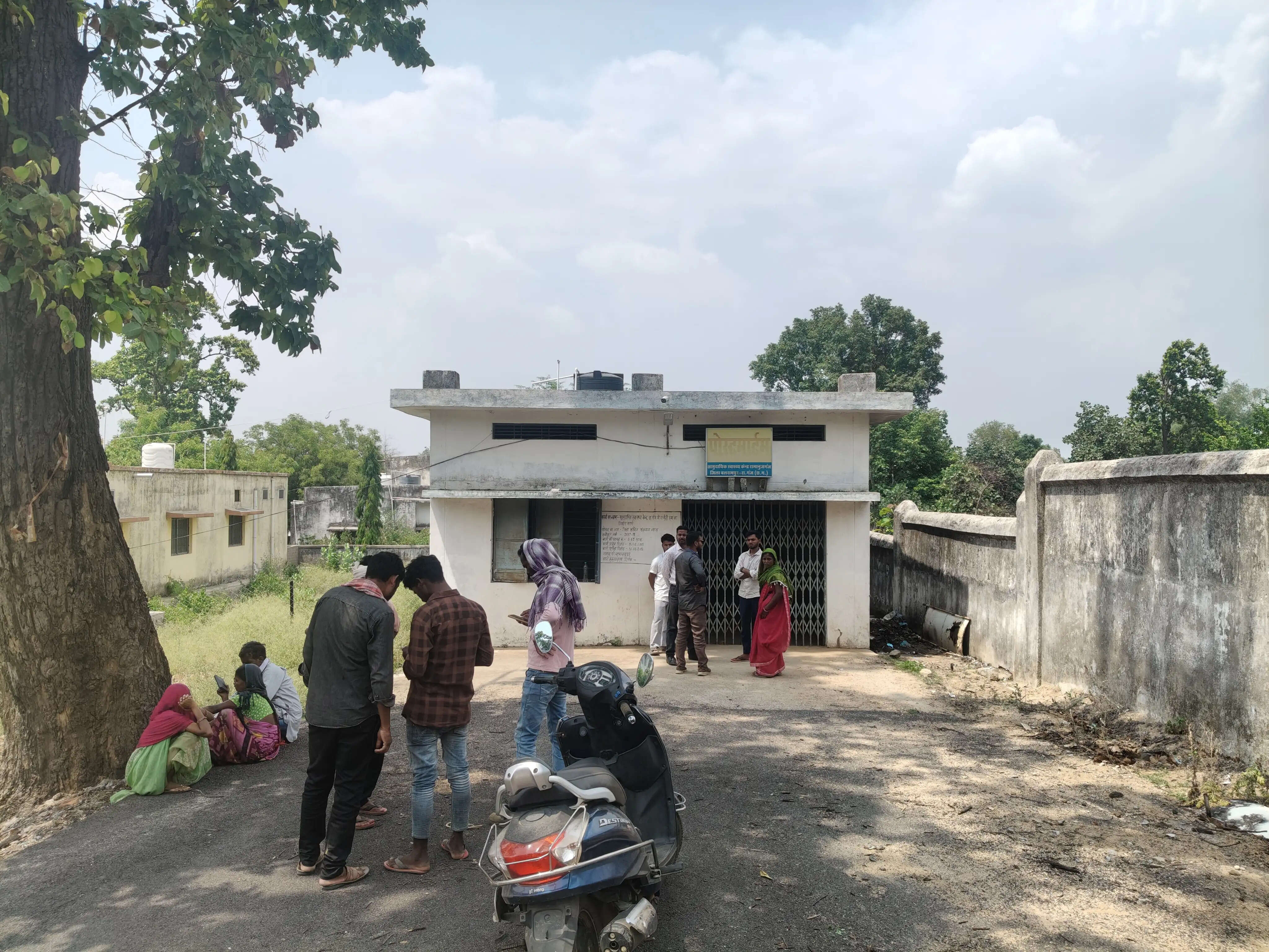 बलरामपुर : अज्ञात वाहन की टक्कर से 17 वर्षीय किशोर की मौत