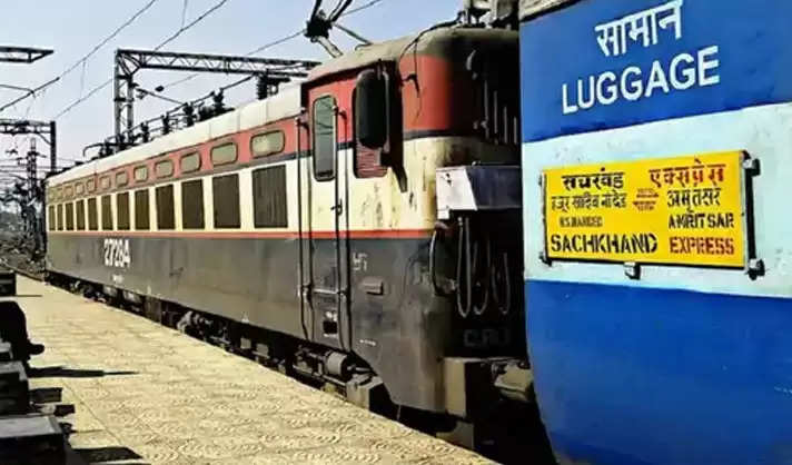 सोनीपत: सचखंड एक्सप्रेस में आग की अफवाह से मची भगदड़, दो की मौत