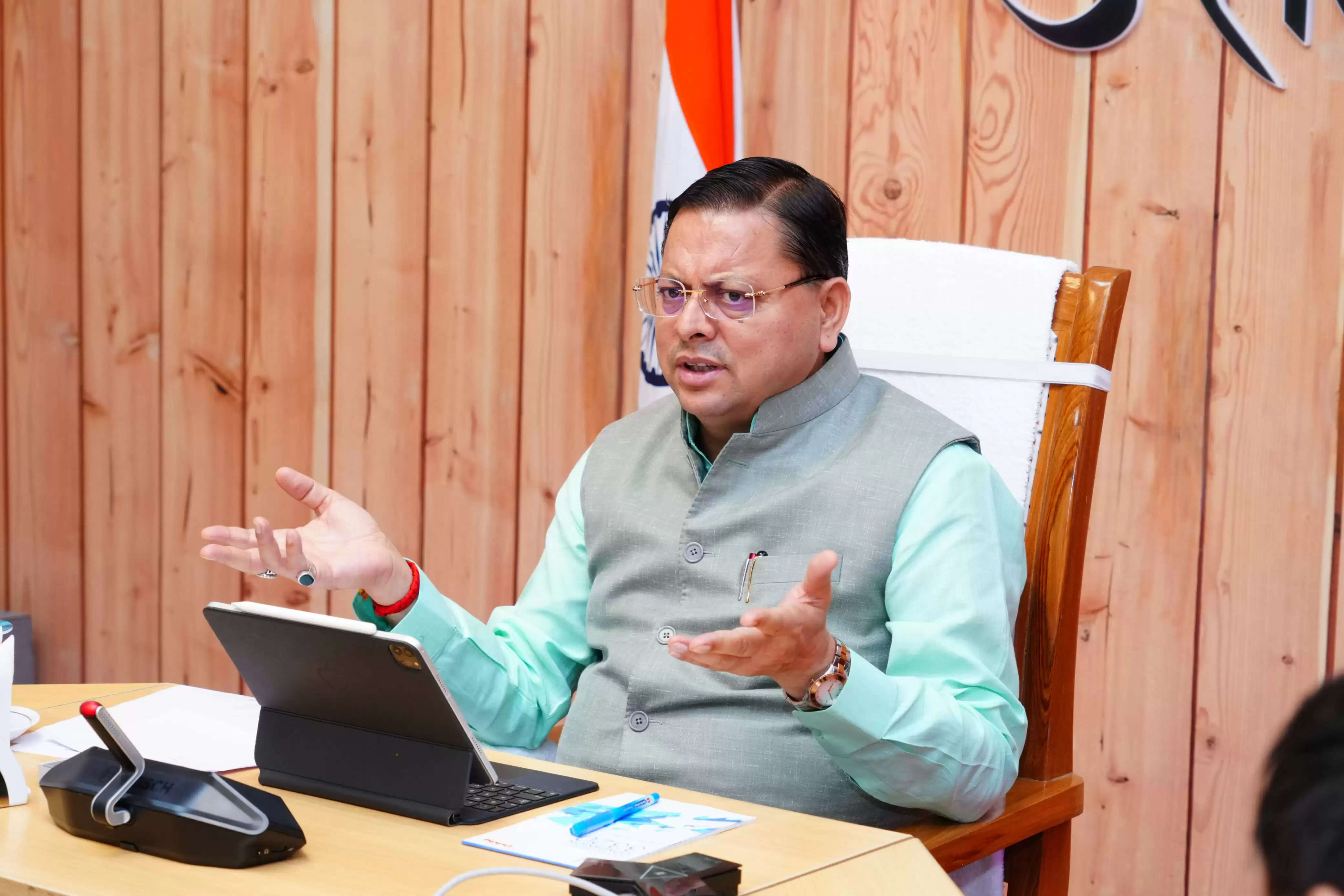 वेदर कैमरा लगाना जरूरी, हेली सेवा के सुरक्षा मानकों से खिलवाड़ बर्दाश्त नहीं : मुख्यमंत्री धामी