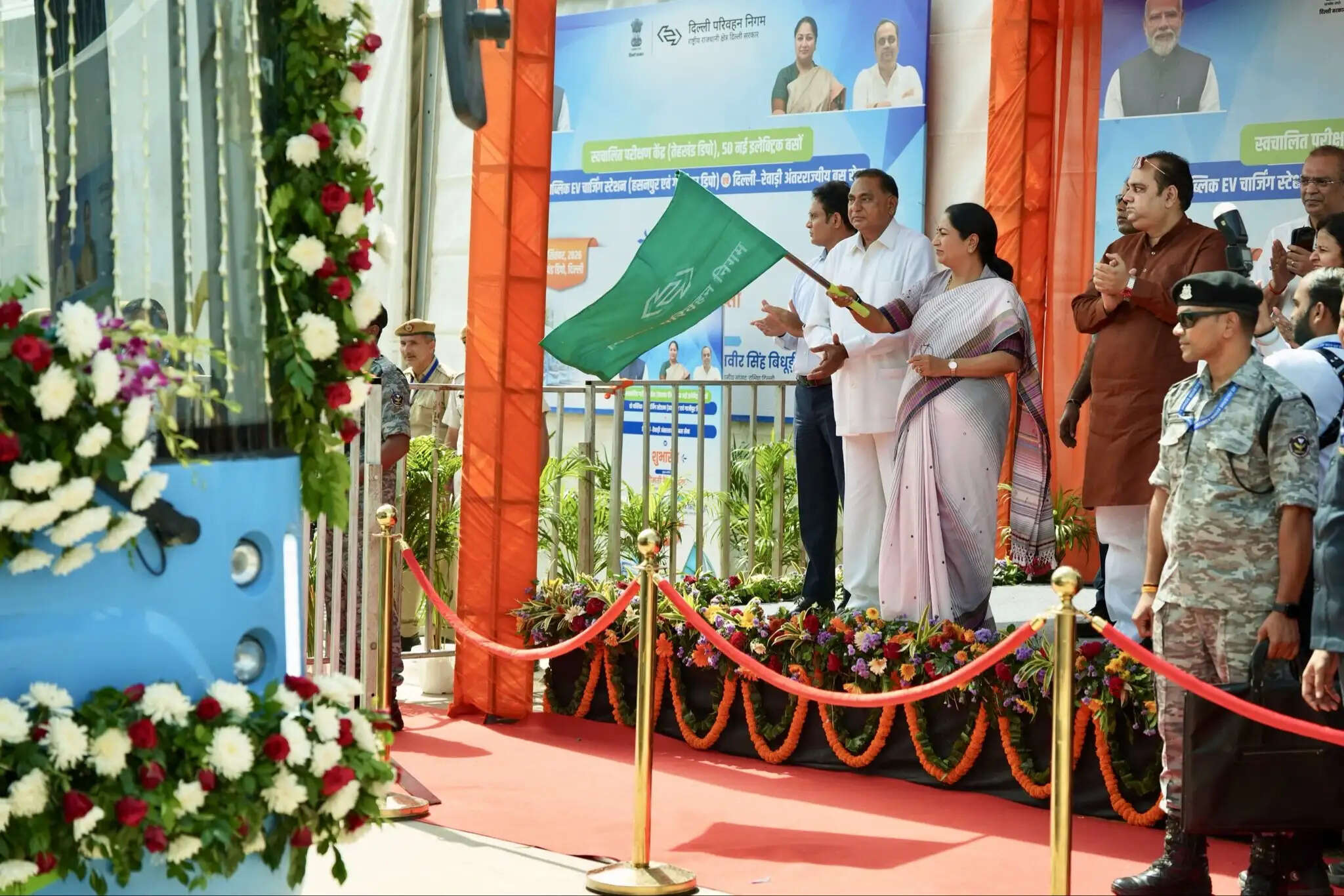 मुख्यमंत्री ने तेहखंड एटीएस का किया उद्घाटन, 50 ईवी बसों और दिल्ली–रेवाड़ी ई-बस सेवा को दिखाई झंडी