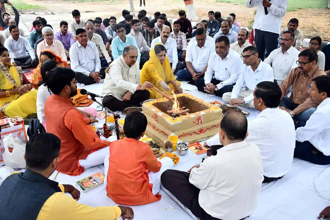 हिसार : भारतीय नव वर्ष नई शुरुआत, प्रकृति के नवजीवन और सांस्कृतिक चेतना के प्रतीक : प्रो. बीआर कम्बोज