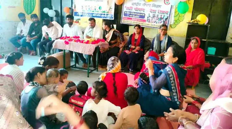 बाल विवाह के खिलाफ जागरूकता, योजनाओं की दी जानकारी