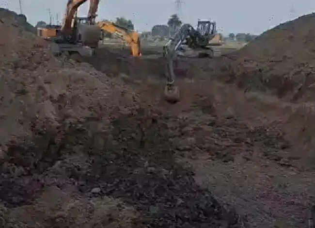 (अपडेट)मप्र के उज्जैन में बोरवेल के गड्ढे में गिरे मासूम की नहीं बच पाई जान, 22 घंटे चला बचाव अभियान