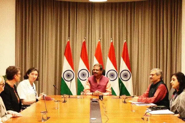 भारत में परिसर खोलेंगे ब्रिटेन और ऑस्ट्रेलिया के तीन प्रतिष्ठित विश्वविद्यालय, शिक्षा मंत्रालय ने दी मंजूरी