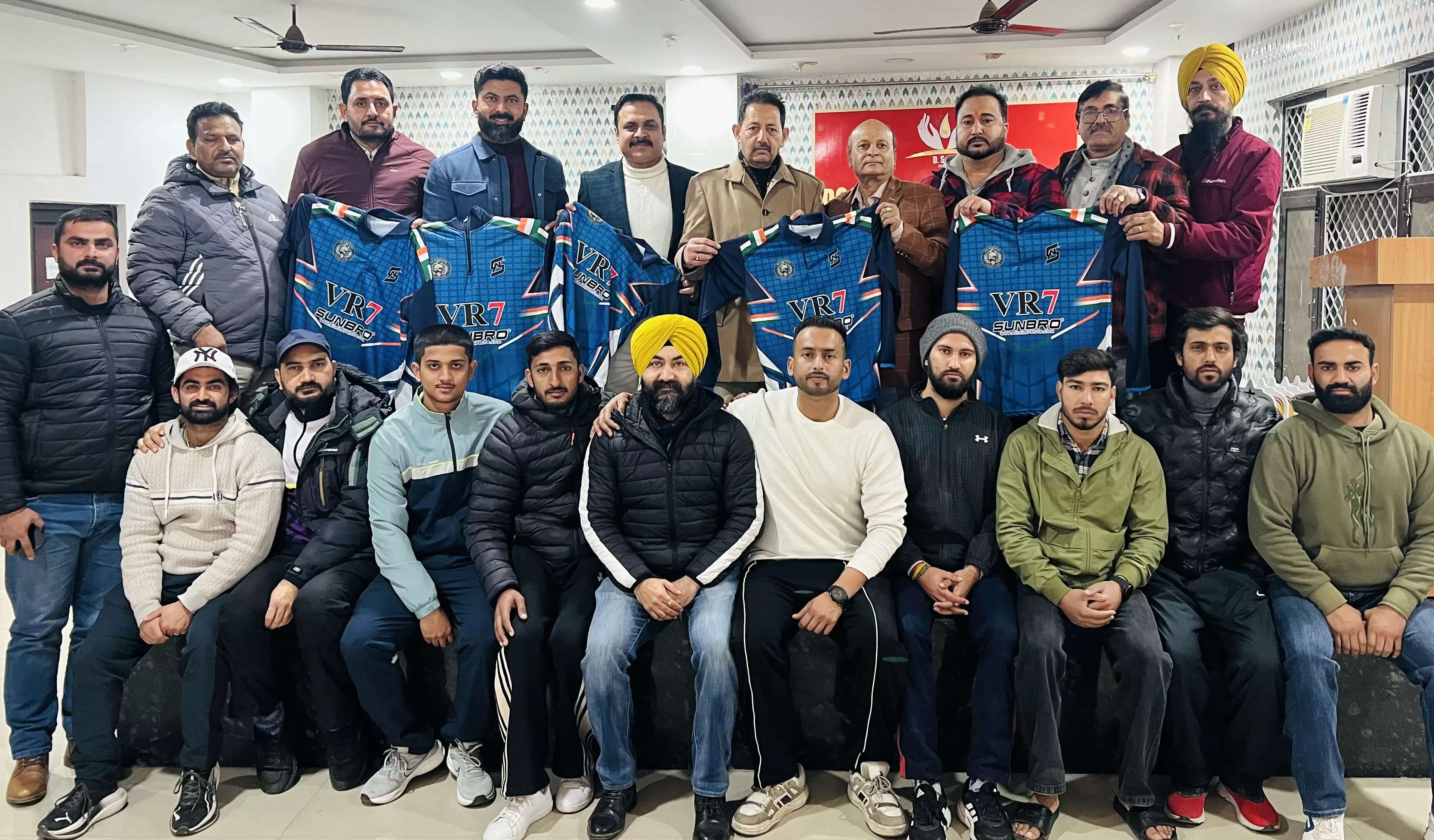 डोगरा सेवा संभाल ट्रस्ट ने टीम में जेके वॉरियर्स के सम्मान में अभिनंदन समारोह आयोजित