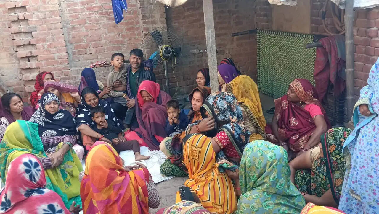 फर्रुखाबाद में सड़क हादसे में युवक की दर्दनाक मौत