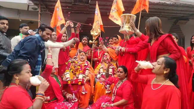 भगवान श्रीराम ने किन्नरों को दिया था सबसे पहले सम्मान : कौशल्यानंद गिरि