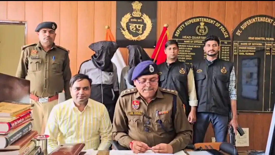 पलवल में बुजुर्गों को नशीला पेय पिलाकर लूटने वाले गिरोह का पर्दाफाश, सीआईए ने दो आरोपी दबोचे, 27 वारदातें कबूलीं