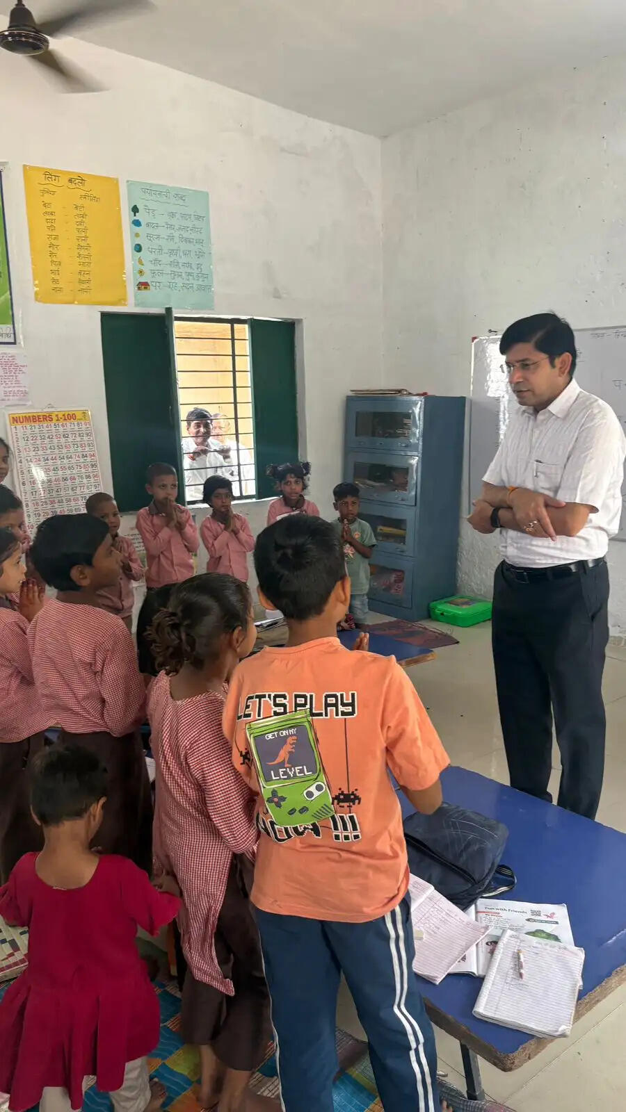 मुरादाबाद में 'कचरे से कंचन' की मुहिम : गांवों में एक रुपये रोज़ के सहयोग से उठेगा घर-घर का कूड़ा