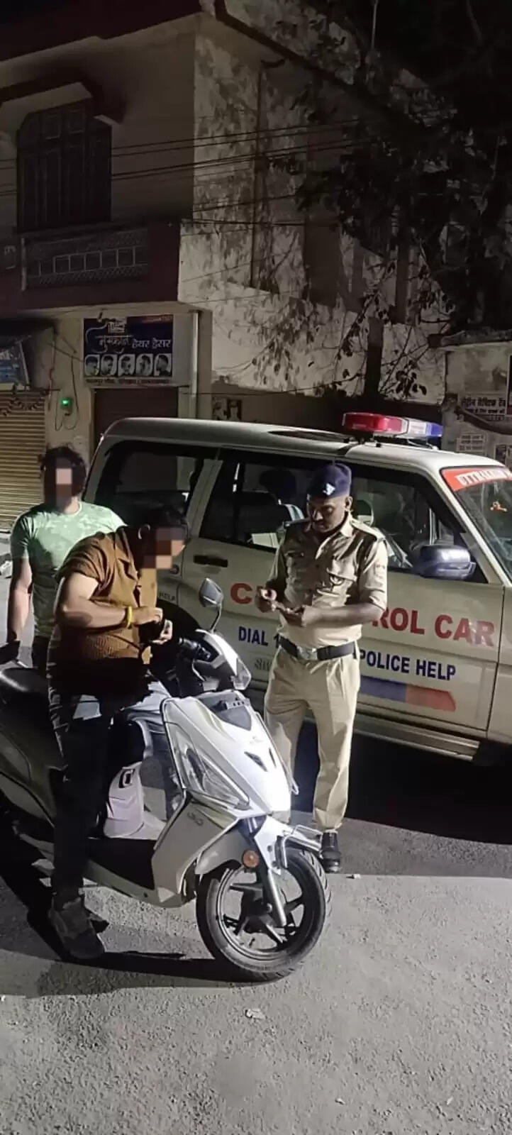 शराब के नशे मिले 12 चालक, वाहन सीज