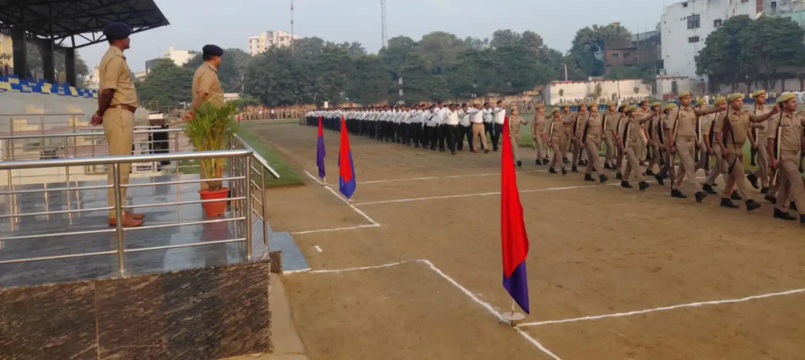 एसएसपी ने पुलिस लाइन में शुक्रवार की परेड का किया निरीक्षण, पुलिसकर्मियों को फिटनेस और अनुशासन बनाए रखने के निर्देश