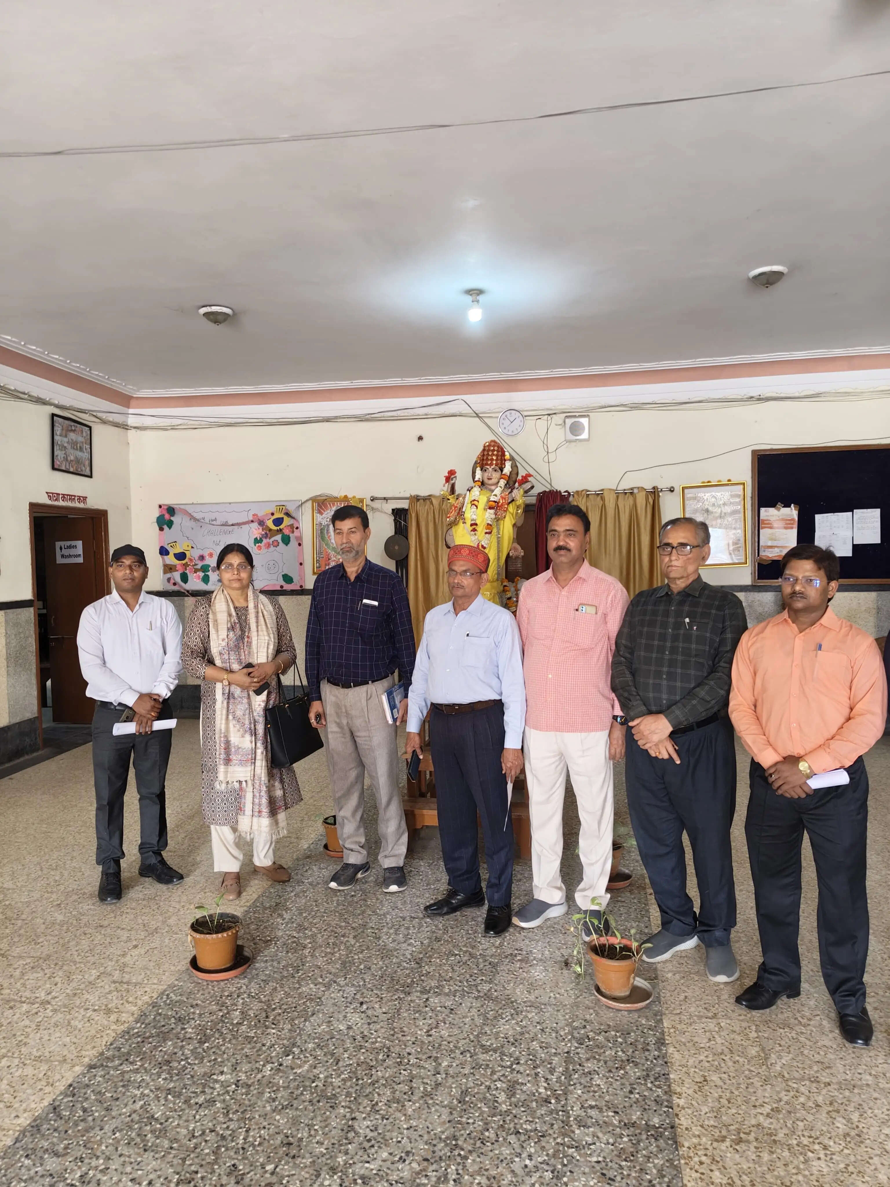 स्वच्छता रैली से गांव में गूंजी जागरूकता की आवाज, एनएसएस शिविर में विद्यार्थियों ने दिया स्वच्छता का संदेश