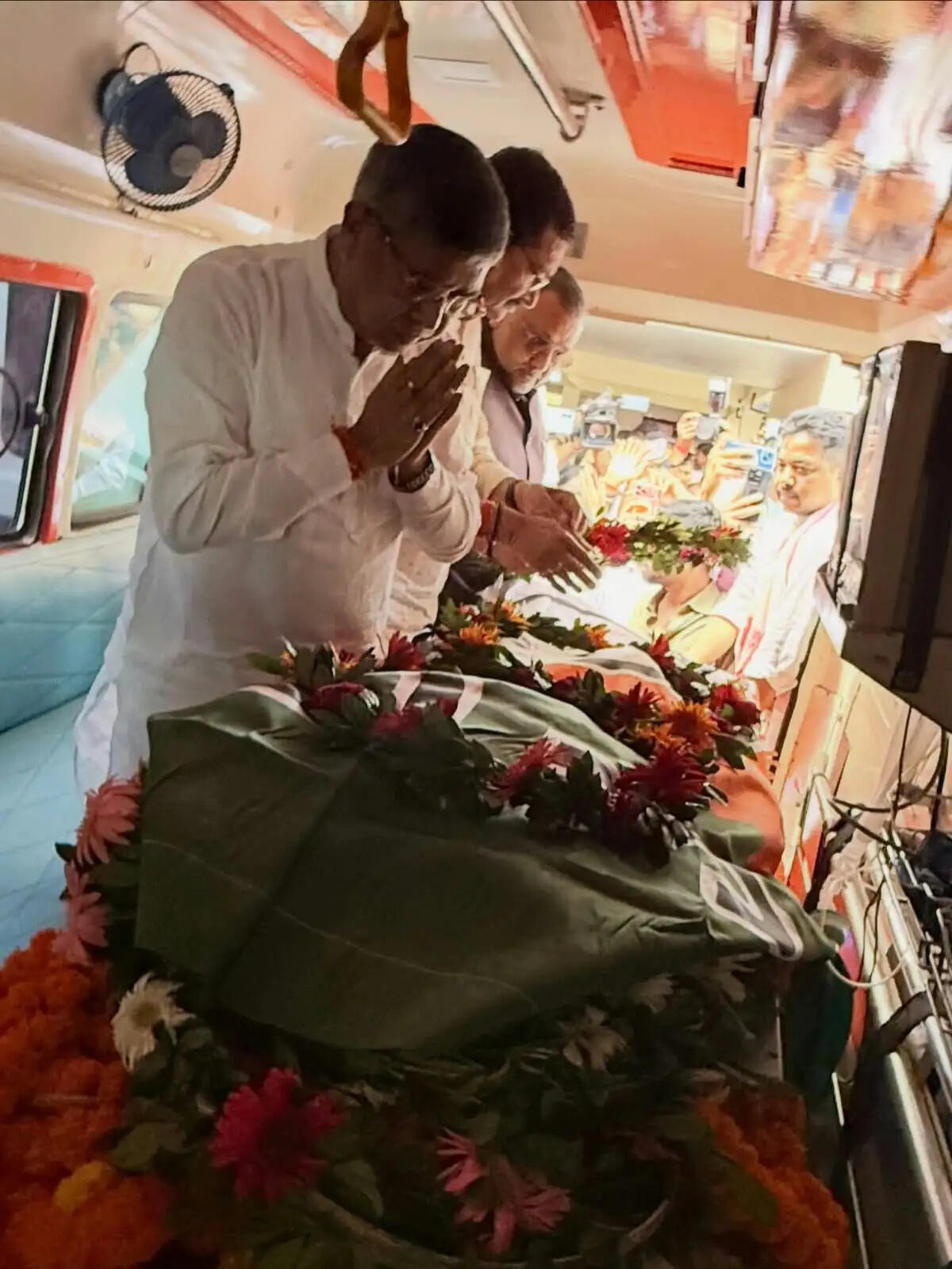 भाजपा प्रदेश कार्यालय में पूर्व मंत्री विमला प्रधान को दी गई श्रद्धांजलि