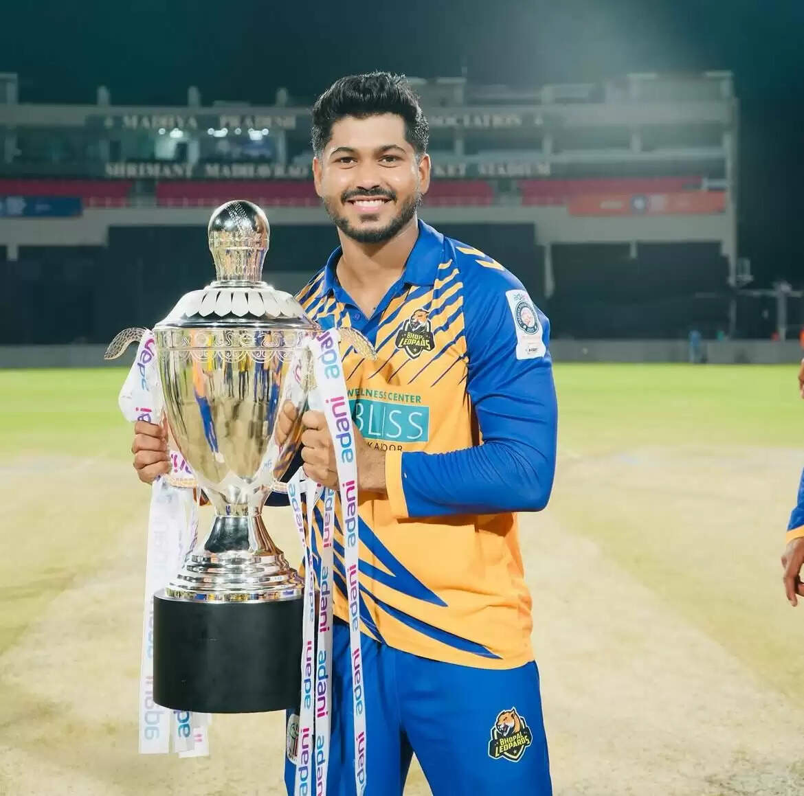 मुरादाबाद के क्रिकेटर शिवांग कुमार आईपीएल के लिए सनराइज हैदराबाद में 30 लाख रुपए में खरीदा