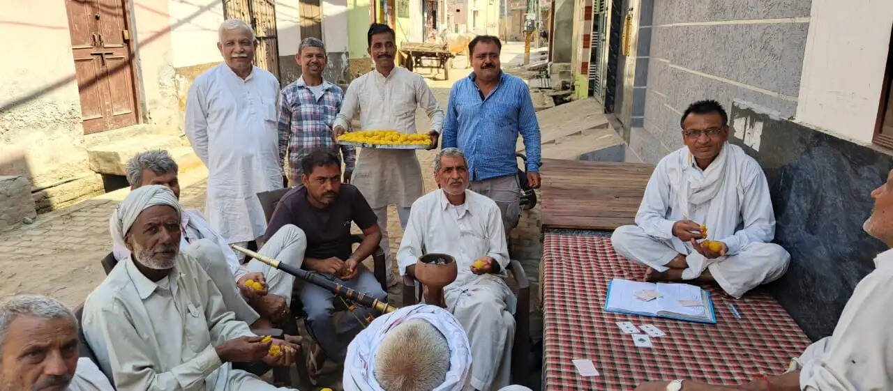 जींद : कर्मवीर बौद्ध को राज्यसभा का टिकट मिलने पर जुलाना में जश्न