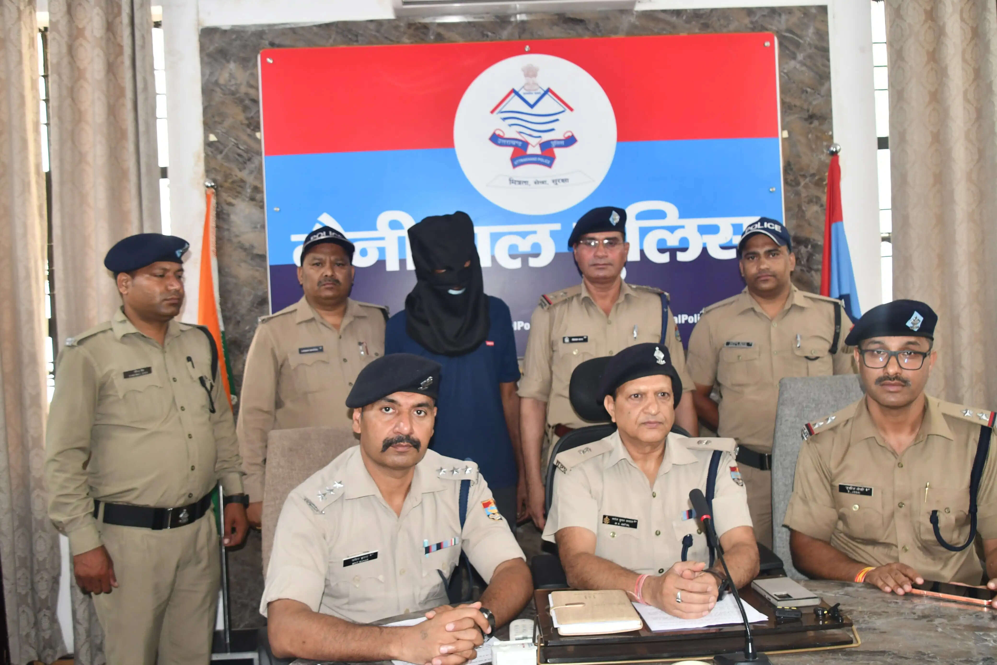 बंद मकानों को बनाता था निशाना, हीटर में छिपाकर रखे थे चोरी के सोने के आभूषण