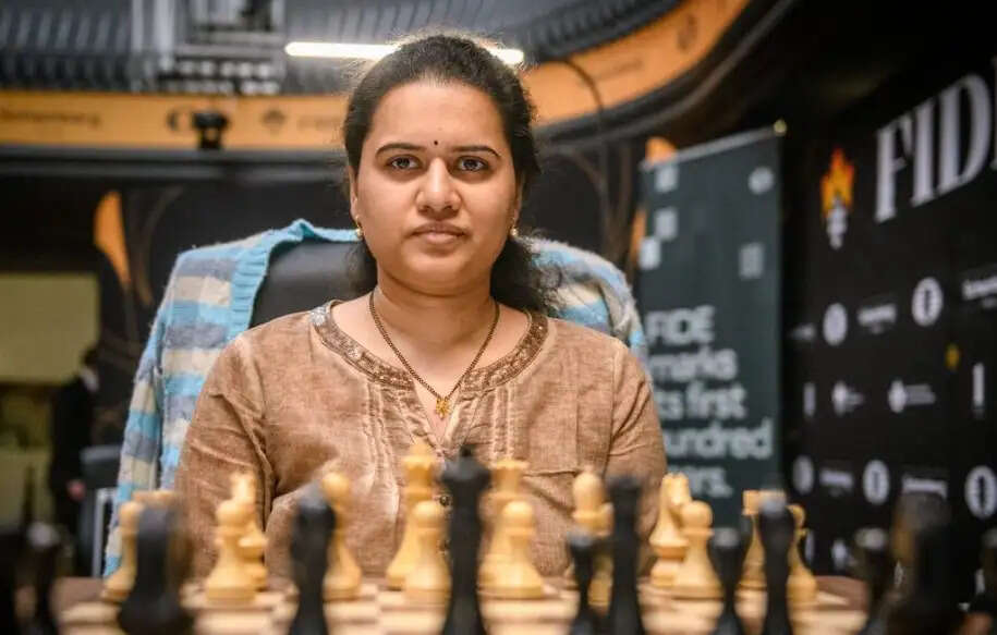 फिडे महिला ग्रैंड प्रिक्स : कोनेरू हम्पी की शानदार जीत, दिव्या देशमुख की दमदार वापसी