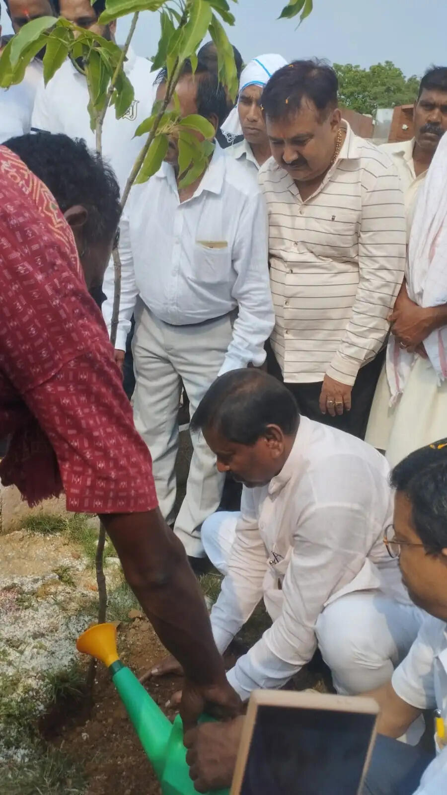 विश्व पर्यावरण दिवस पर अर्जुन मुंडा ने किया पौधारोपण