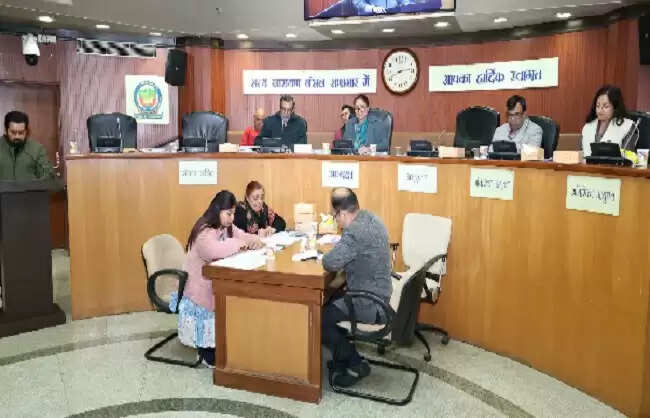 निगम की 6 विशेष एवं तदर्थ समितियों के अध्यक्षों ने अपने विभागों से संबंधित बजट प्रस्ताव किए पेश