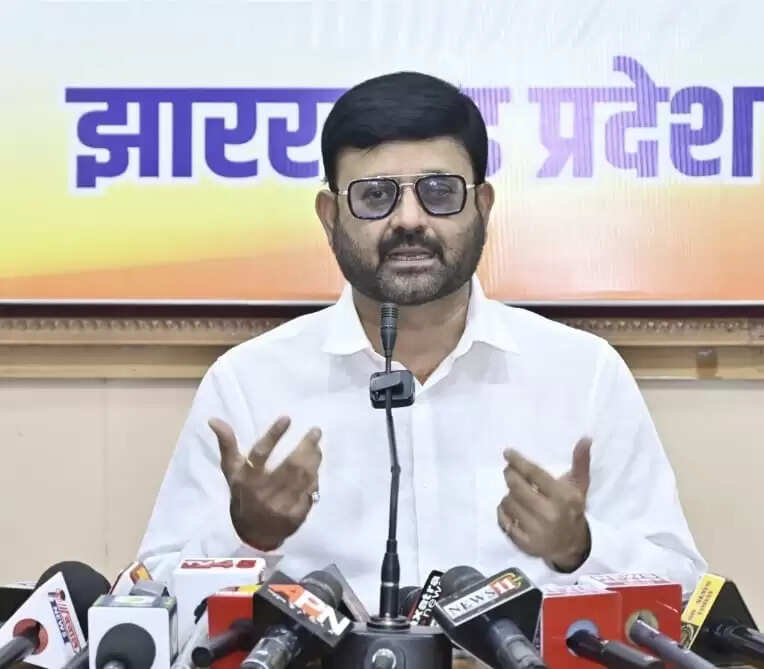 मुख्यमंत्री का विदेश दौरा सिर्फ कैमरा एक्सपोजर और सैर सपाटे के लिए : प्रतुल शाहदेव