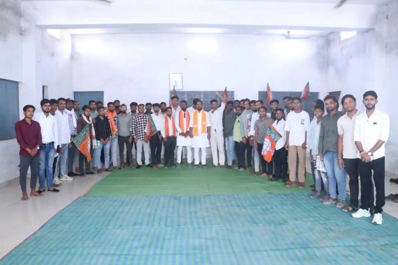 सैकड़ों युवाओं ने थामा भाजपा का दामन, धमतरी में हुआ भव्य प्रवेश कार्यक्रम
