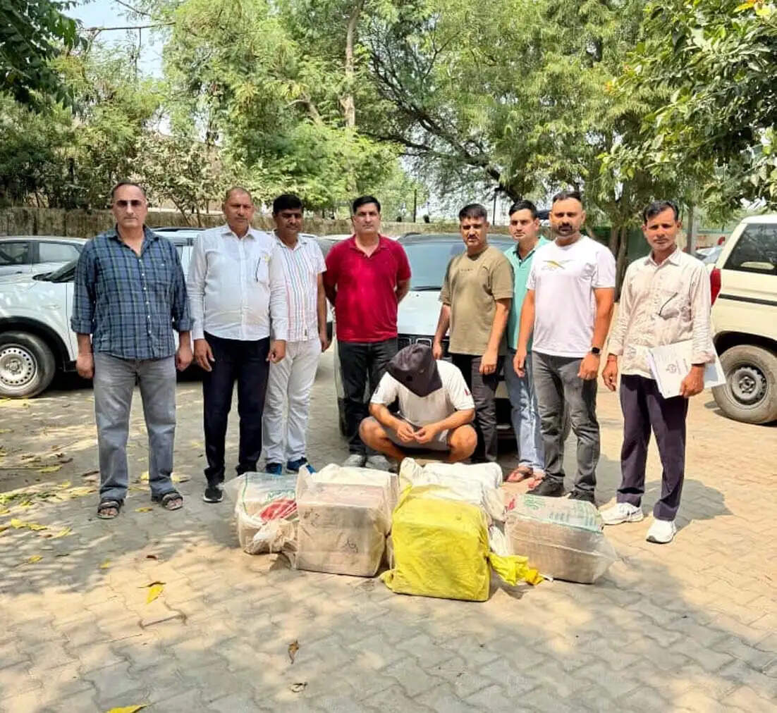 हिसार : एयरपोर्ट चौक पर जीप से 114 किलो गांजा बरामद, एक गिरफ्तार