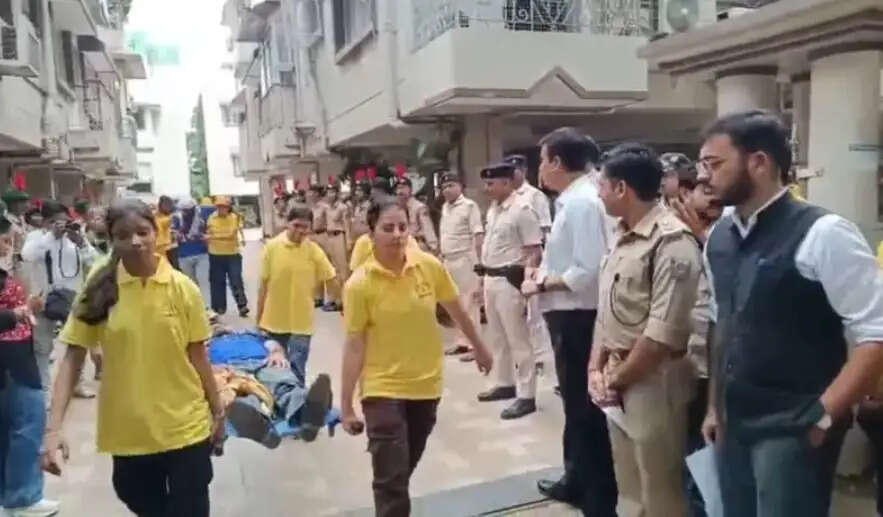 एयर रेड और ब्लैकआउट मॉक ड्रिल में आपदा से निपटने की तैयारियों की परखी गई क्षमता