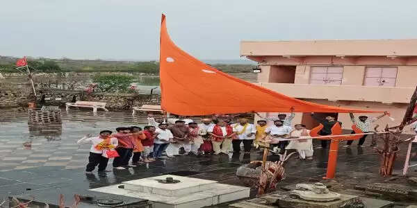 चित्तौड़ के स्थापना दिवस पर कालिका माता मंदिर में हुआ हवन, आतंक के विनाश के लिए दी आहुतियां