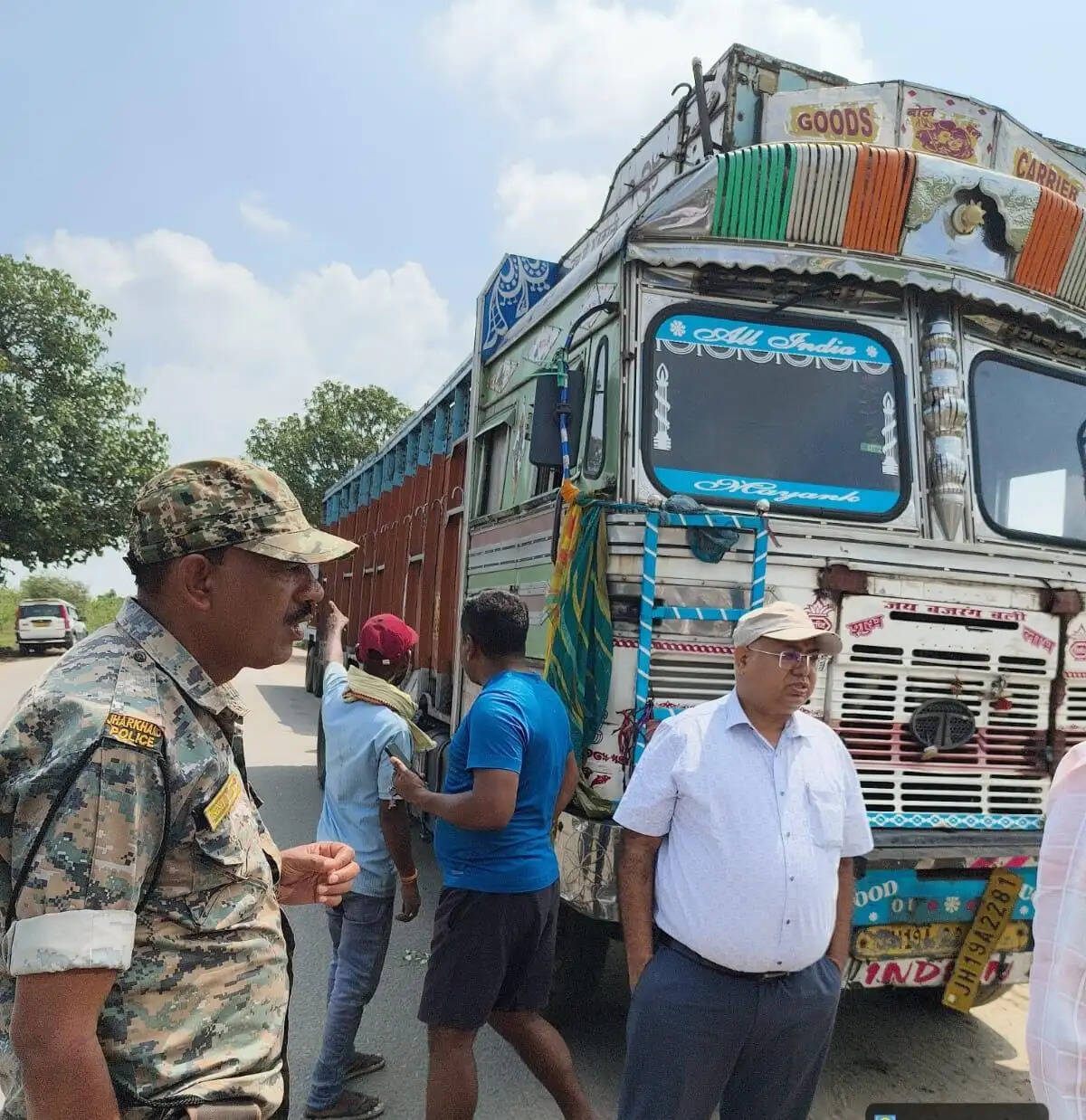 चतरा में 12 वाहनों से 68,650 रुपये वसूला गया जुर्माना