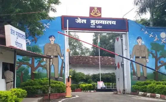 मप्र: जेल विभाग में 10 वर्ष बाद अधिकारियों-कर्मचारियों को मिली पदोन्नति