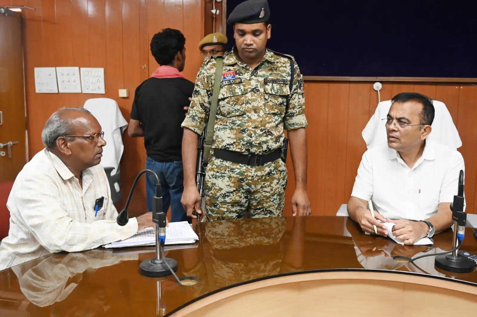 कलेक्टर ने साप्ताहिक जनदर्शन में आमजनो की सुनी मांग एवं समस्याएं, कुल 57 आवेदन हुए प्राप्त