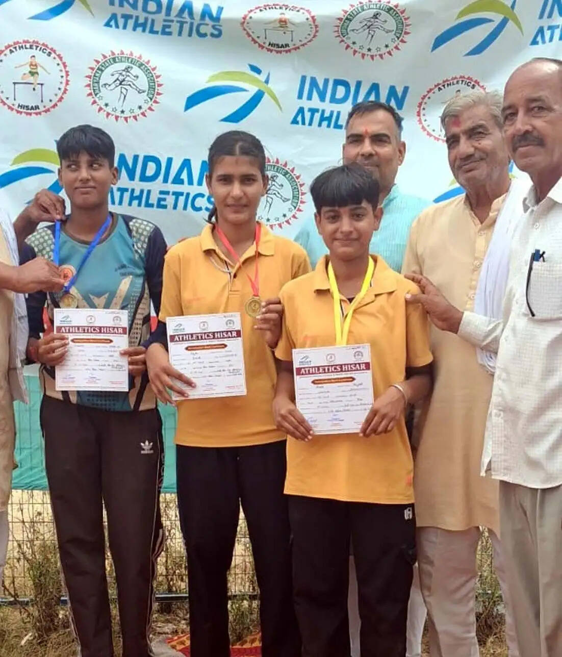 हिसार : आर्यन ने 100 मीटर दौड़ में जीता गोल्ड, अंशु व निशु को मिला कांस्य