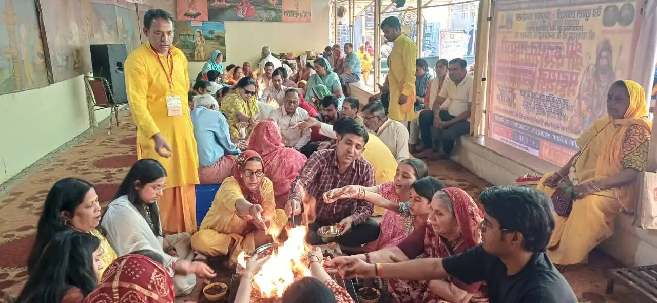 गायत्री महामंत्र जप से ही संभव सकारात्मक चिंतन व वैश्विक शांति: पाटीदार