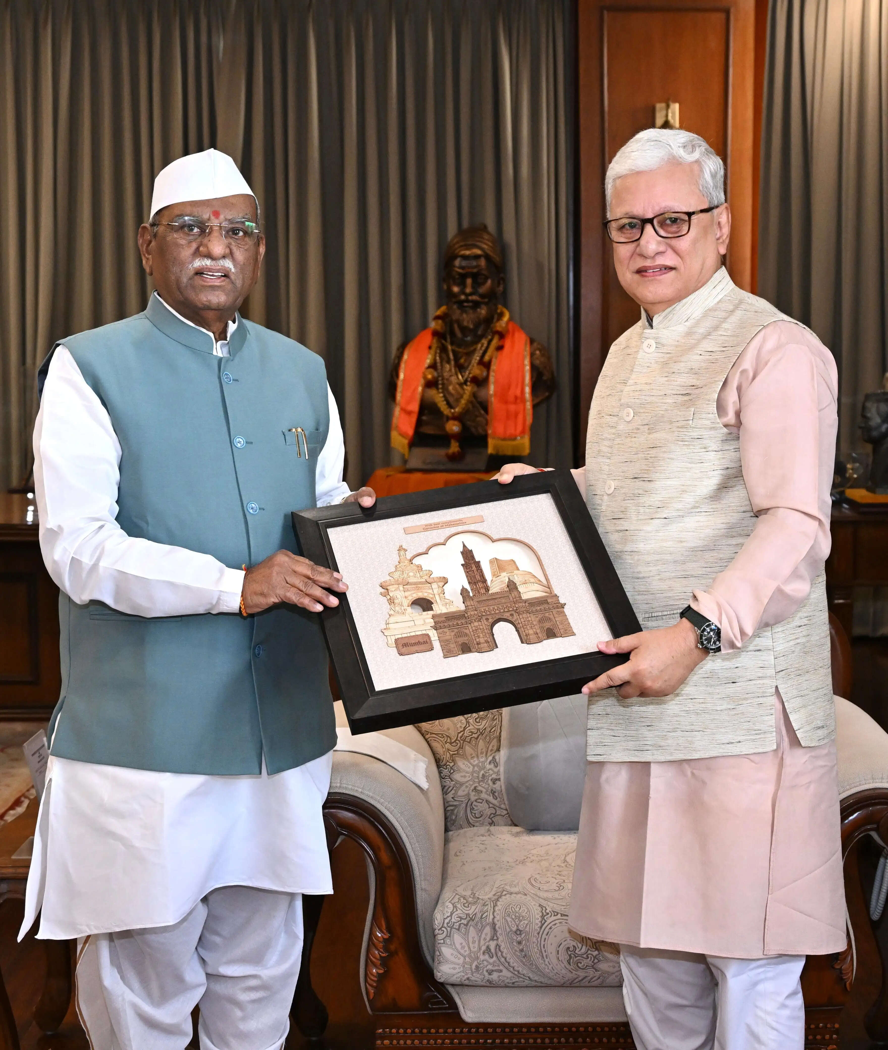 राज्यपाल बागडे की महाराष्ट्र के राज्यपाल जिष्णु देव वर्मा से मुलाकात