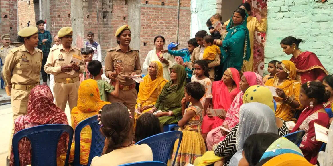 देवरिया में ‘मिशन शक्ति फेज-5.0’ के तहत ‘बहू-बेटी अभियान’ में किया जागरूक