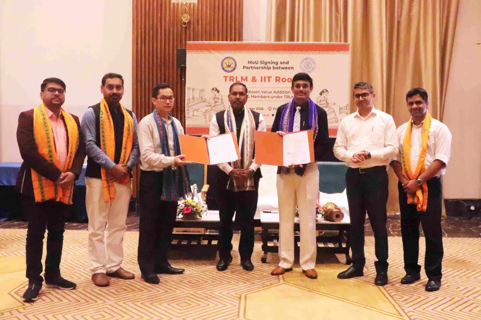त्रिपुरा में हथकरघा पुनरुद्धार के लिए आईआईटी रुड़की और टीआरएलएम में एमओयू