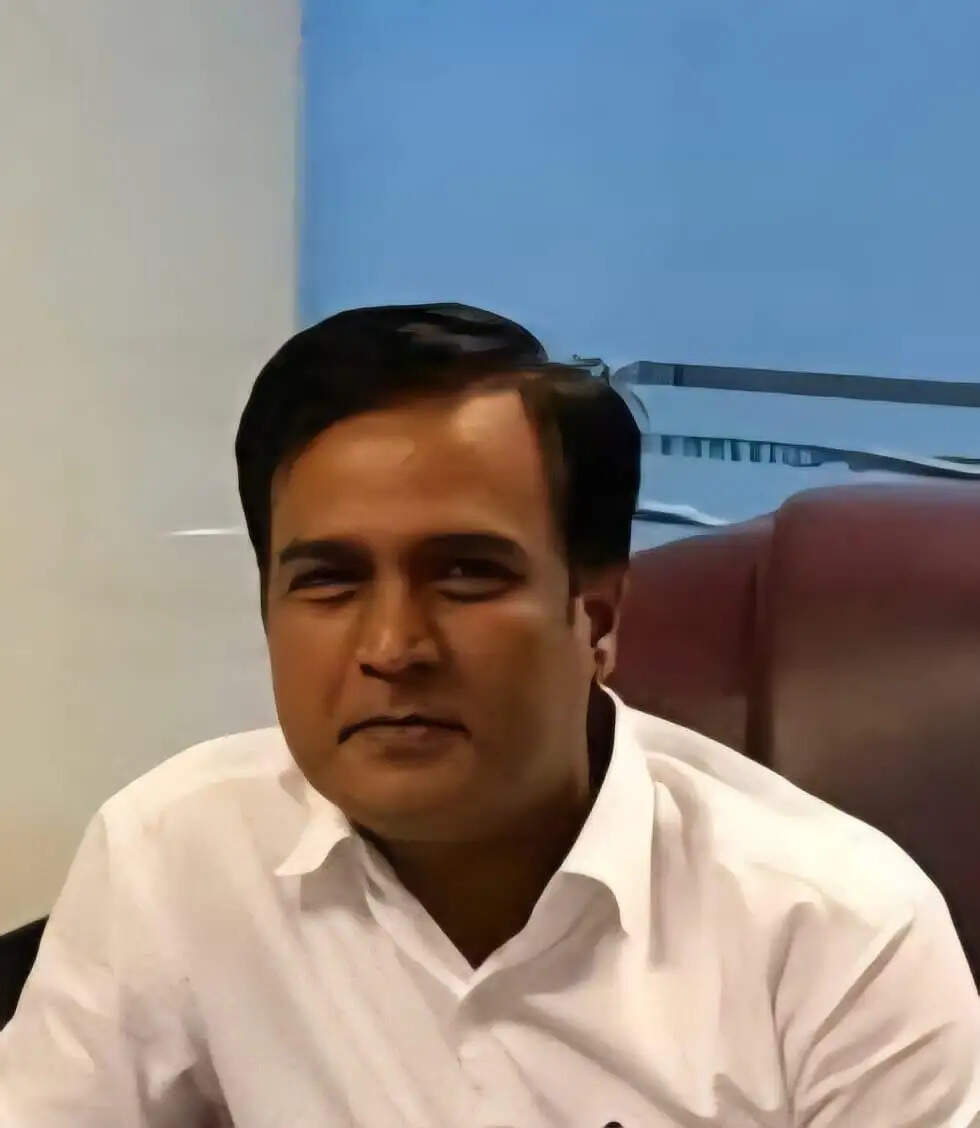खानदान' को खुश करने के लिए प्रलाप बंद करें बैज : भाजपा