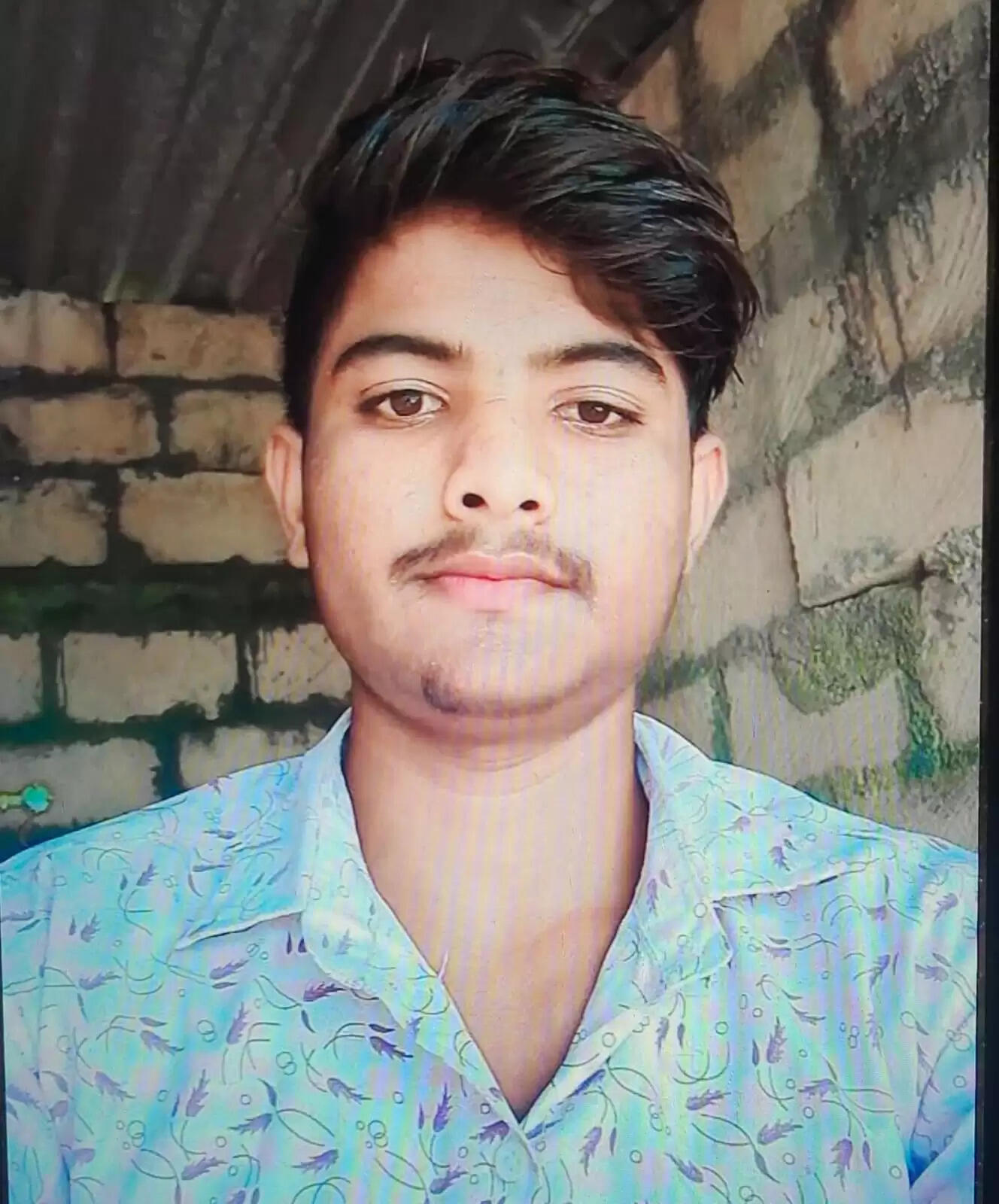 बेकाबू ट्रक की टक्कर से बाइक सवार जीजा-साली की मौत