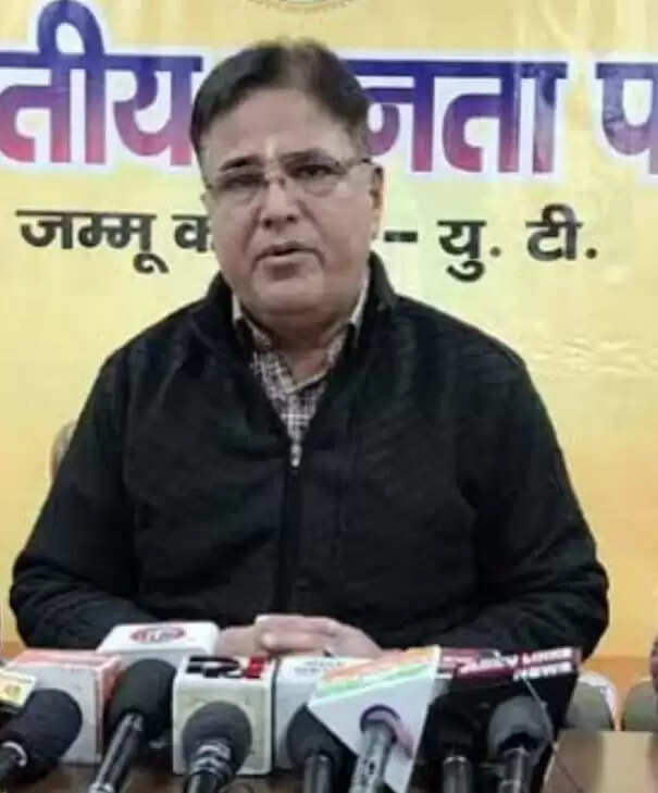 सुरक्षा बलों के लिए भूमि आवंटन का महबूबा मुफ्ती का विरोध देशद्रोही: भाजपा