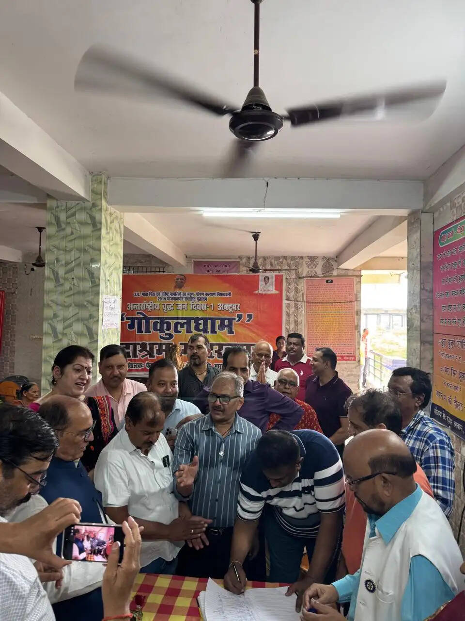 गोरखपुर : ‘एक सुबह, बुजुर्गों के आशीर्वाद के नाम’ आयाेजन, वृद्धजनों की हुई स्वास्थ्य जांच