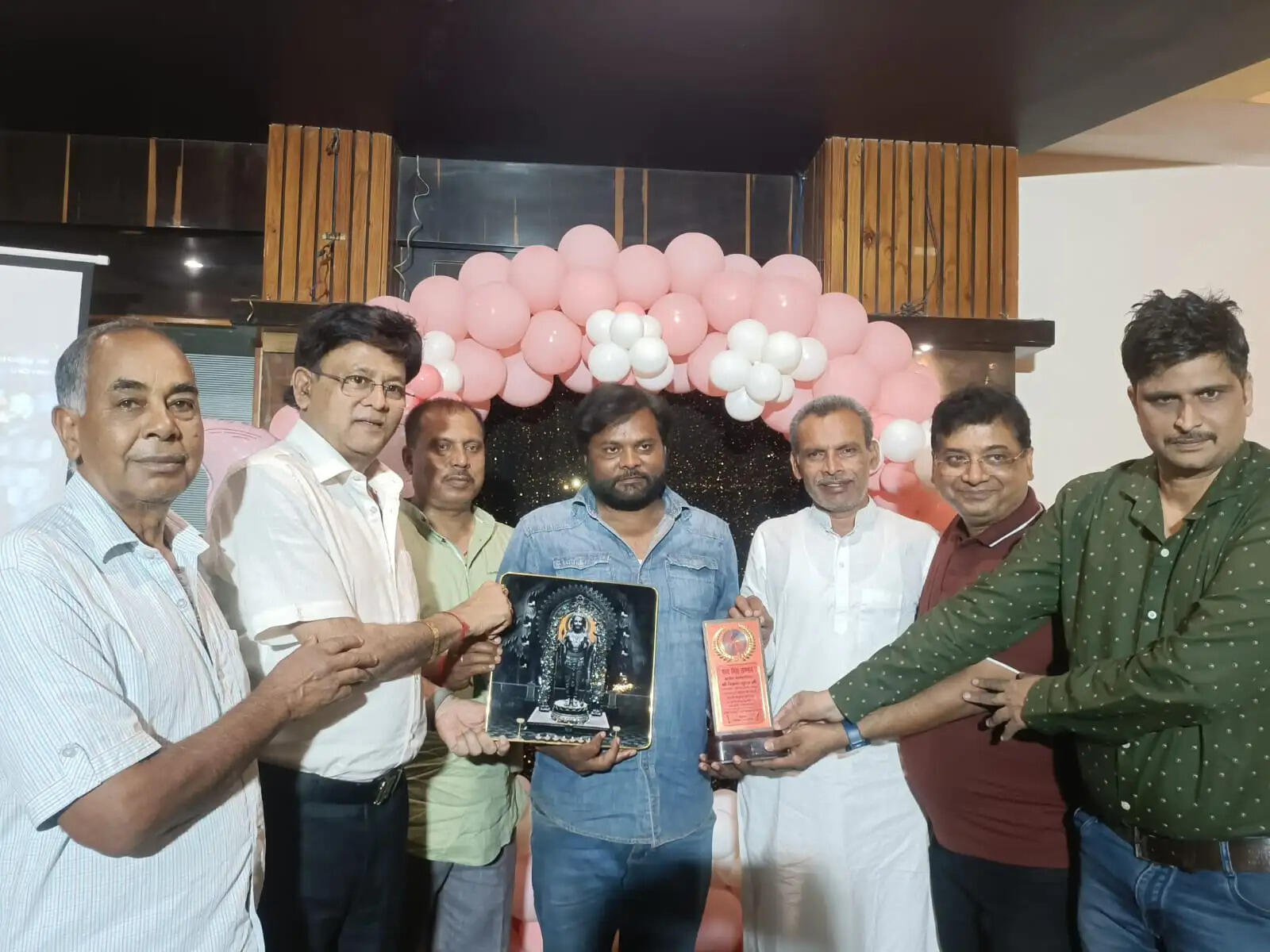 रामगढ़ में साहित्य का उत्सव : 'शब्द मित्र सम्मान' से सम्मानित हुए विक्रांत गुप्ता